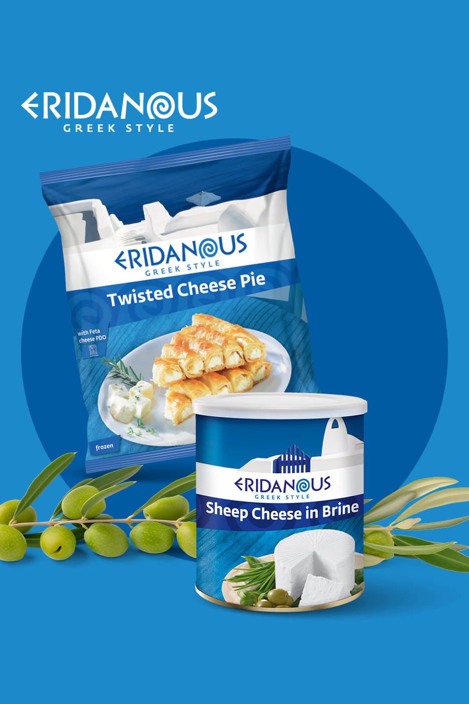 Pakiranje grčke pite sa sirom i limenka ovčjeg sira u salamuri, s maslinama.