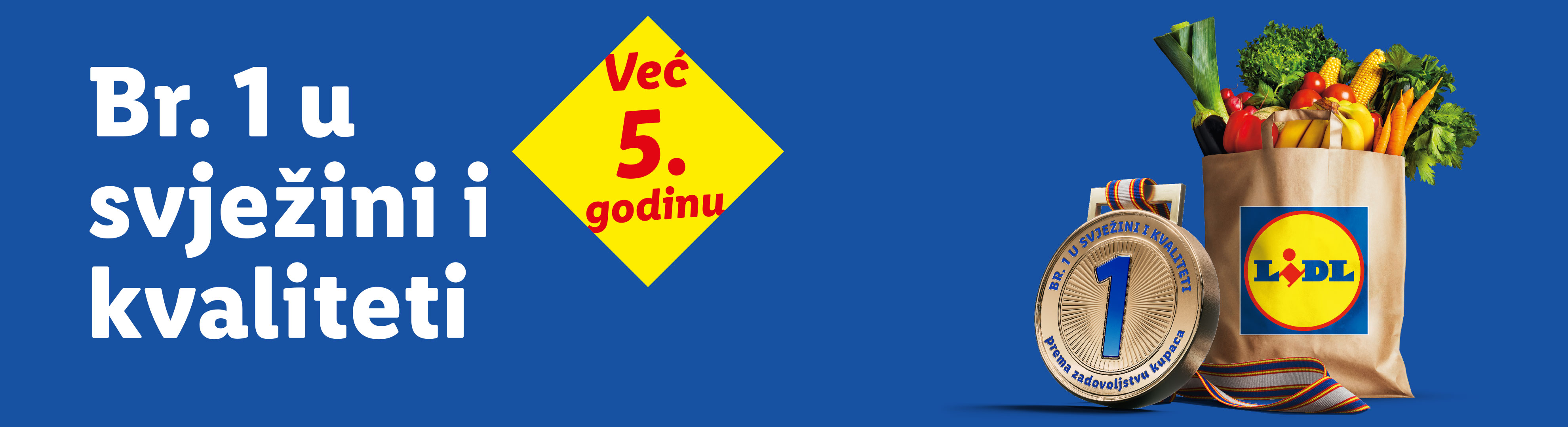 Torba puna svježeg voća i povrća s medaljom za kvalitetu i svježinu, već 5 godina.